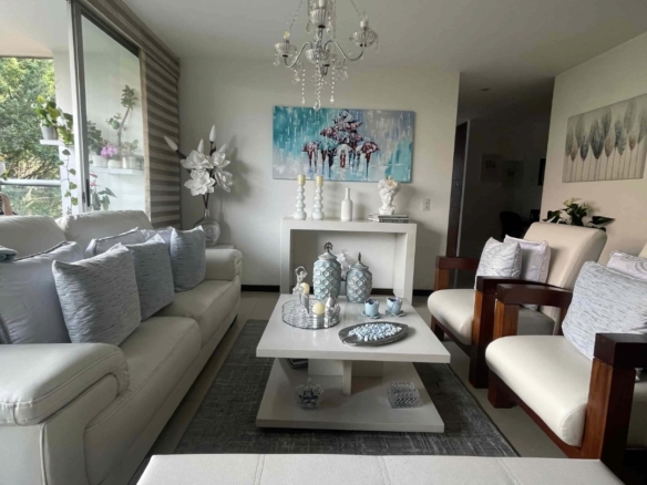 Beautiful Apartment in El Poblado: Exclusivity and Comfort