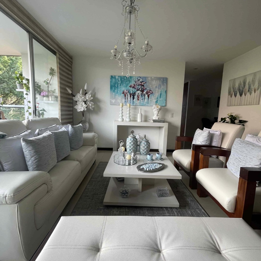 Beautiful Apartment in El Poblado: Exclusivity and Comfort