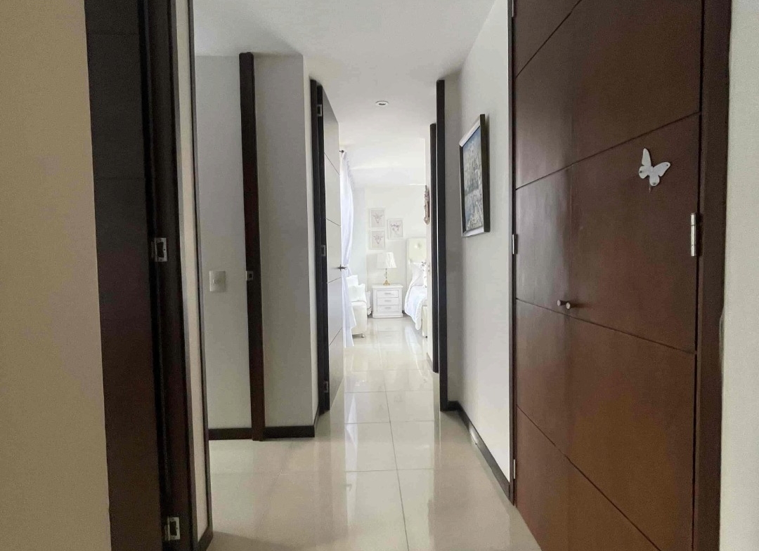 Beautiful Apartment in El Poblado: Exclusivity and Comfort