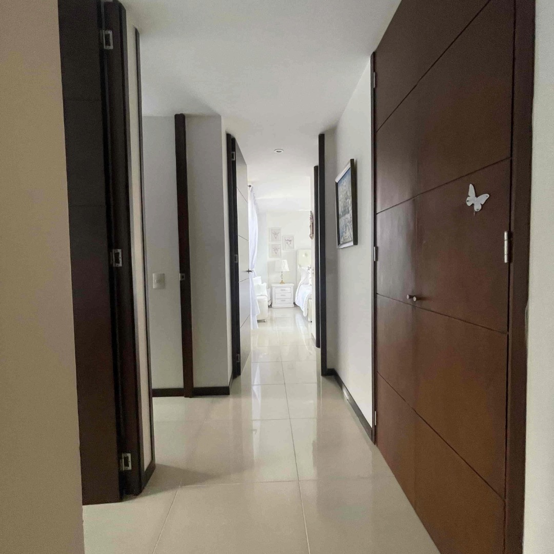 Beautiful Apartment in El Poblado: Exclusivity and Comfort