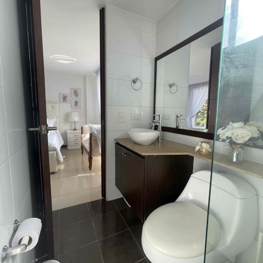 Beautiful Apartment in El Poblado: Exclusivity and Comfort