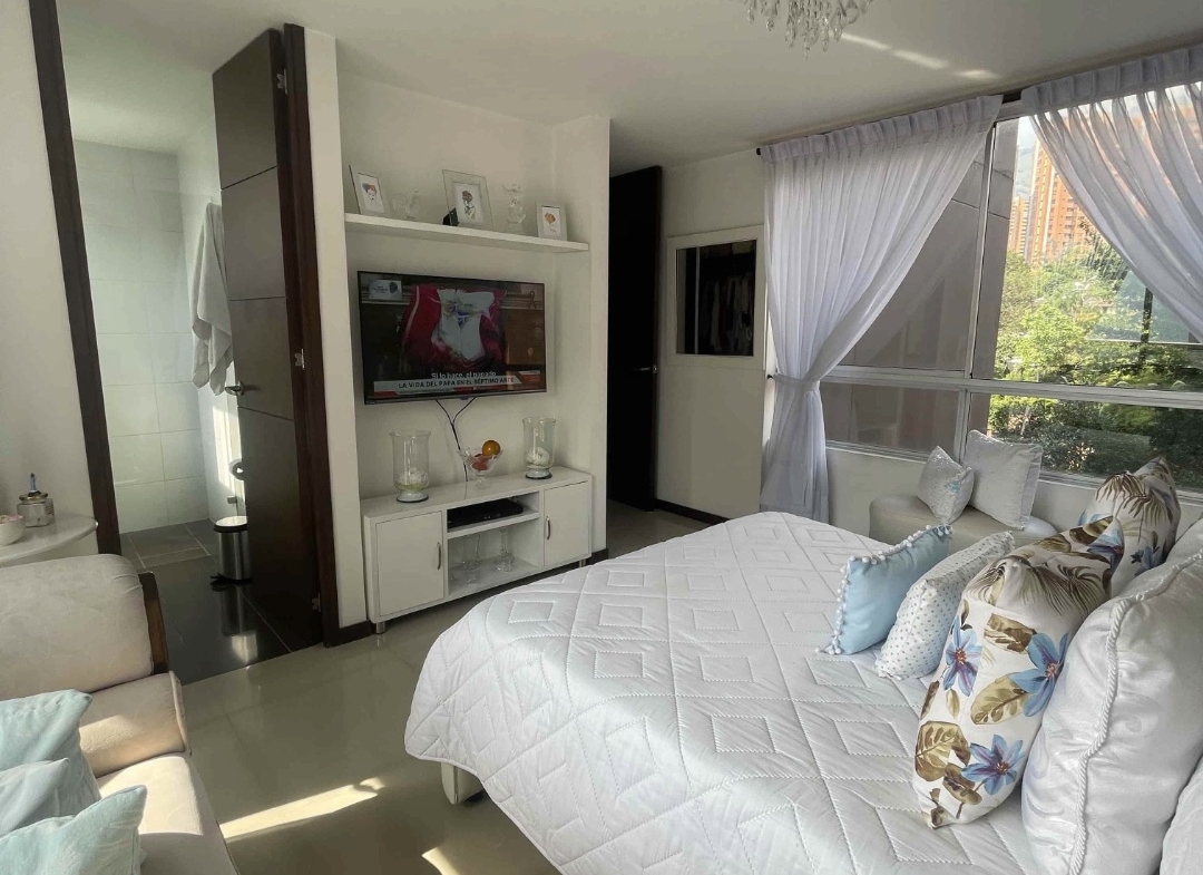 Beautiful Apartment in El Poblado: Exclusivity and Comfort