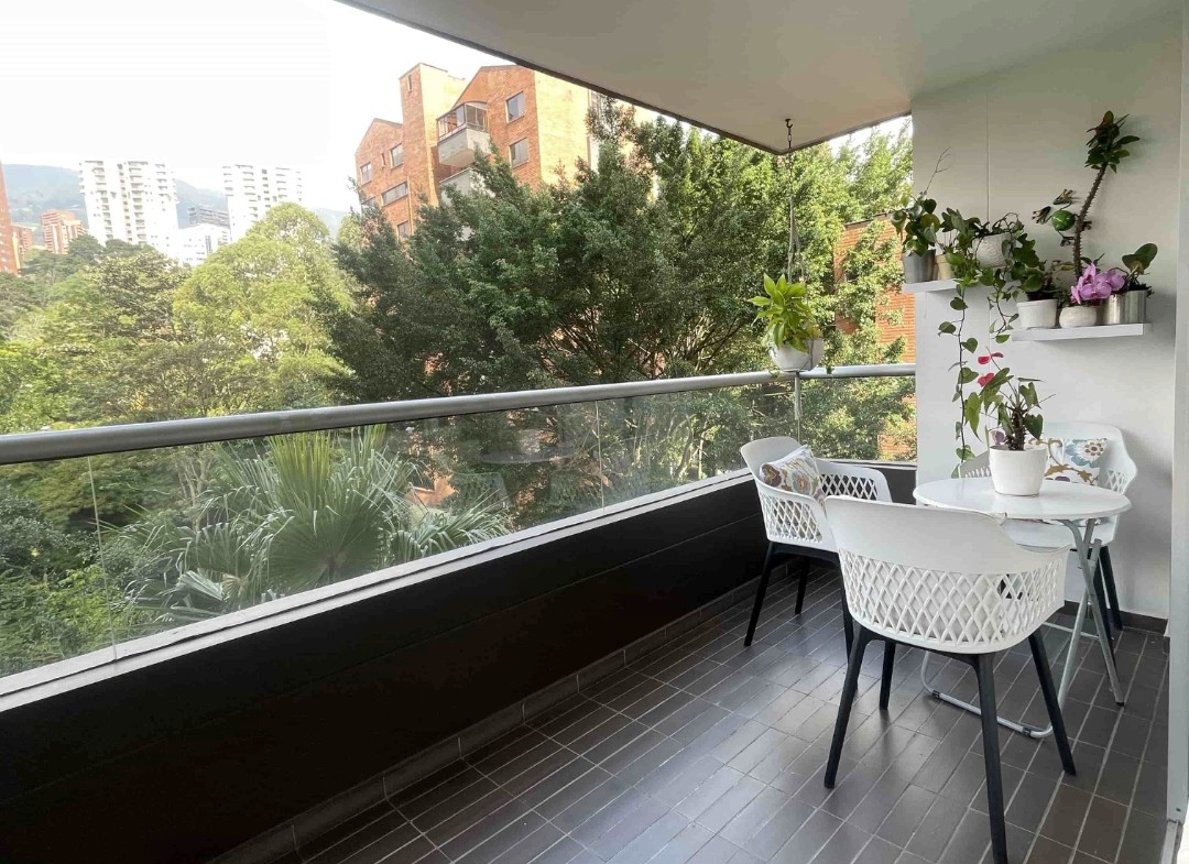 Beautiful Apartment in El Poblado: Exclusivity and Comfort