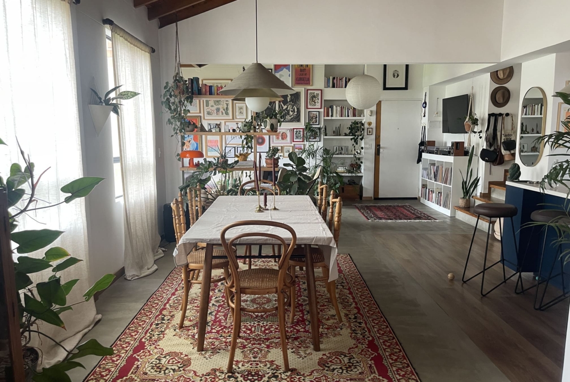 Spacious Duplex Apartment in El Poblado
