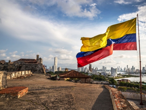 how foreigners can buy property in Colombia 2025: step-by-step legal process and required documents