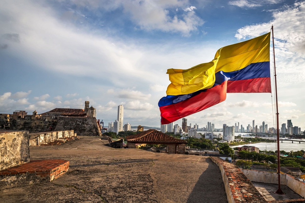 how foreigners can buy property in Colombia 2025: step-by-step legal process and required documents