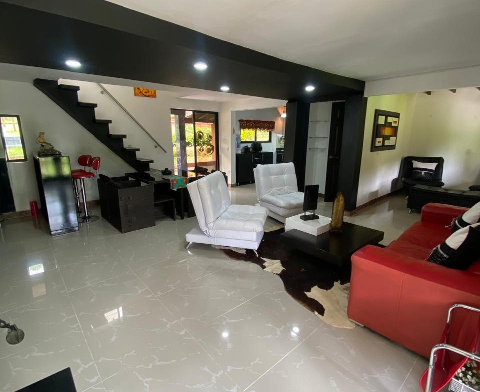 WhatsApp Image 2025-10-12 at 9.11.32 PM (1) Finca for Sale Marinilla Antioquia with Jacuzzi and Recreational Areas