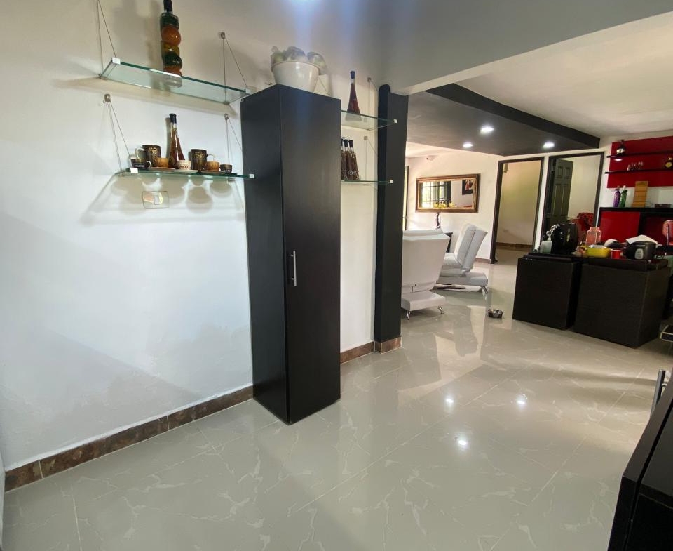 WhatsApp Image 2025-10-12 at 9.11.34 PM (1) Finca for Sale Marinilla Antioquia with Jacuzzi and Recreational Areas