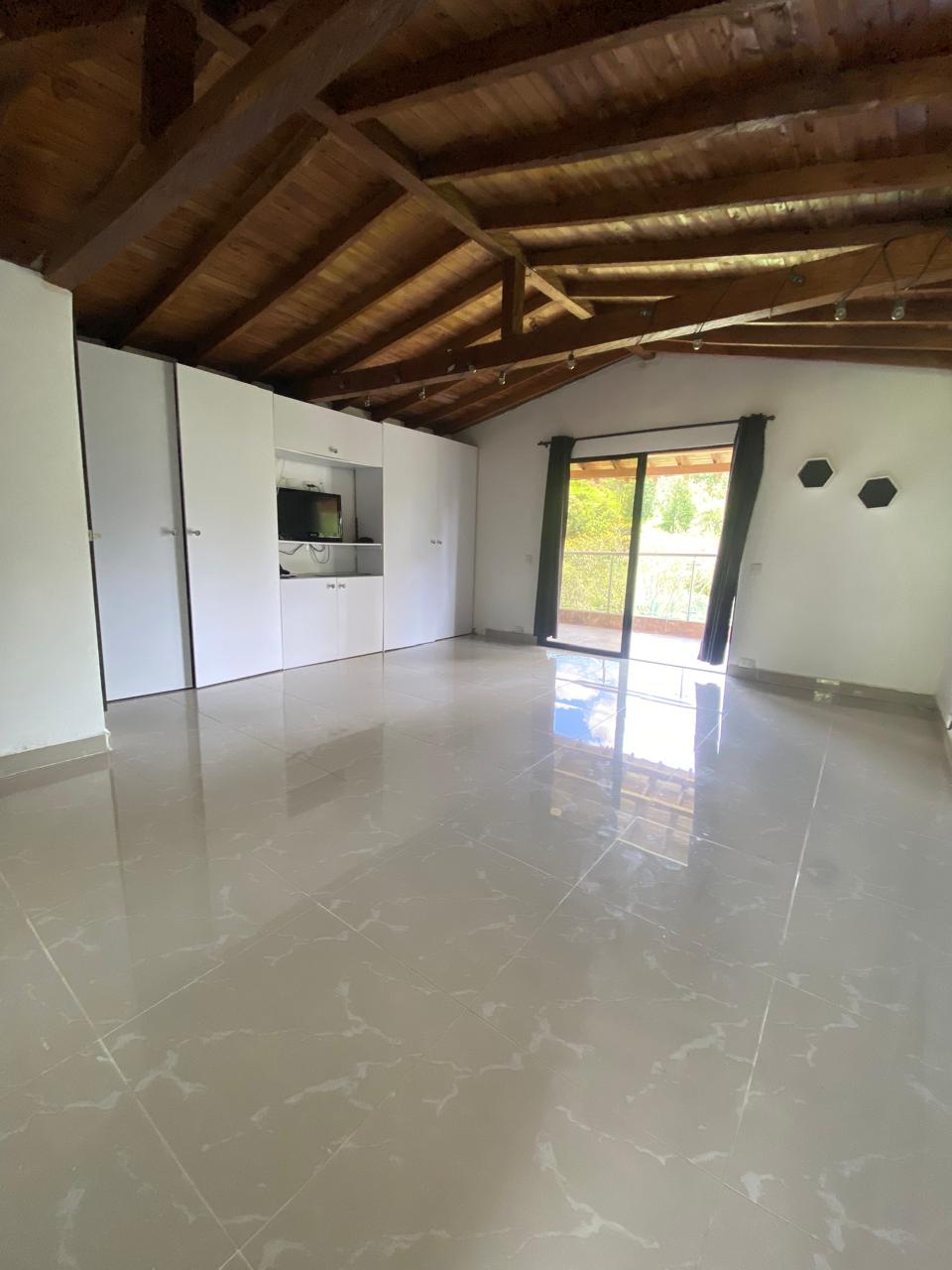 WhatsApp Image 2025-10-12 at 9.11.35 PM (1) Finca for Sale Marinilla Antioquia with Jacuzzi and Recreational Areas