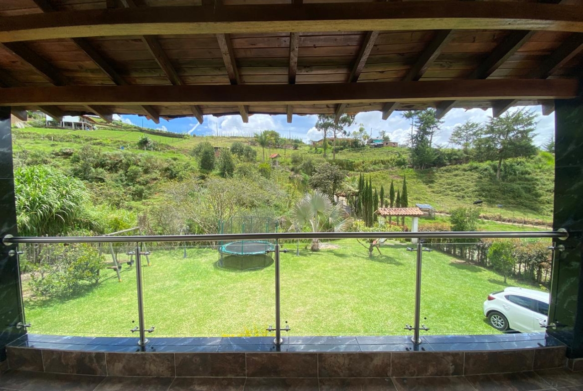 WhatsApp Image 2025-10-12 at 9.11.35 PM (2) Finca for Sale Marinilla Antioquia with Jacuzzi and Recreational Areas