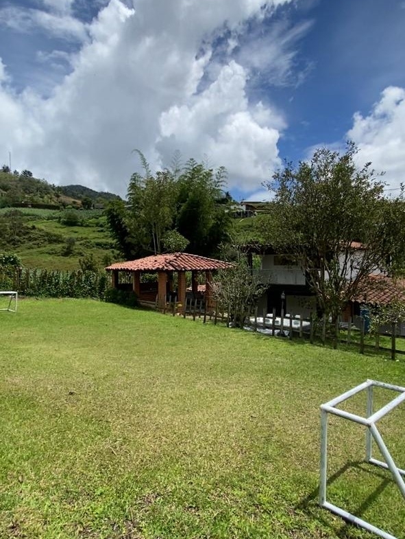 WhatsApp Image 2025-10-14 at 3.12.19 PM (3) Finca for Sale Marinilla Antioquia with Jacuzzi and Recreational Areas